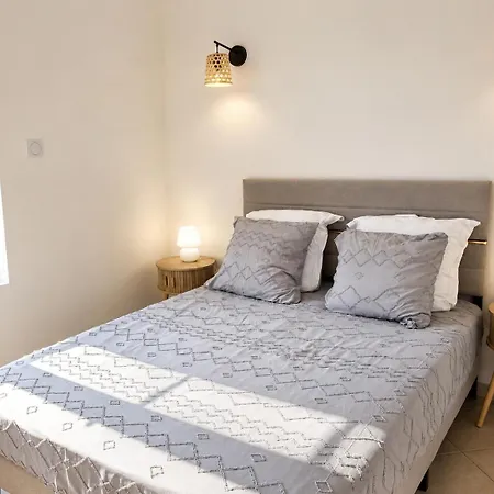 Magnifique T2 Entierement Renove 아파트 *